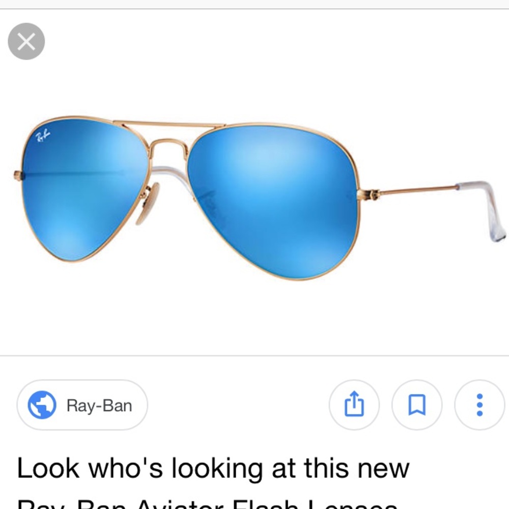 Blue mirrored Ray Ban Aviators